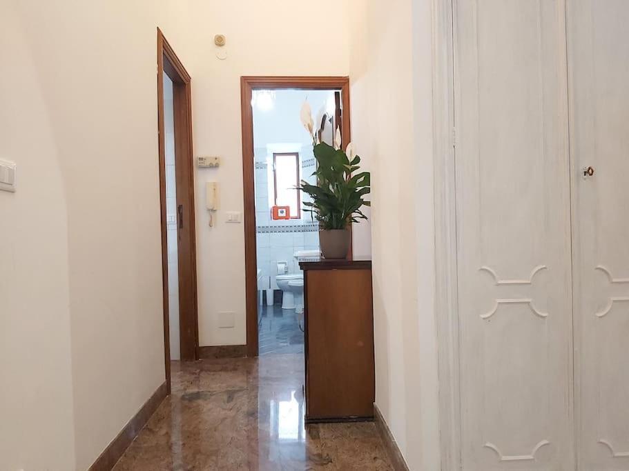 Appartamento Al Colosseo Rome Bagian luar foto